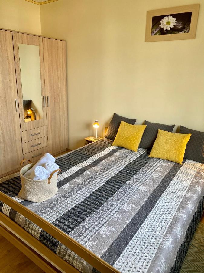 Katalin App. Zalagyoengye Apartment ซาลาคาโรส ภายนอก รูปภาพ