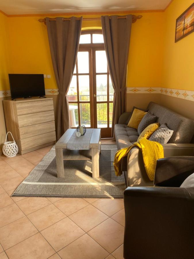 Katalin App. Zalagyoengye Apartment ซาลาคาโรส ภายนอก รูปภาพ