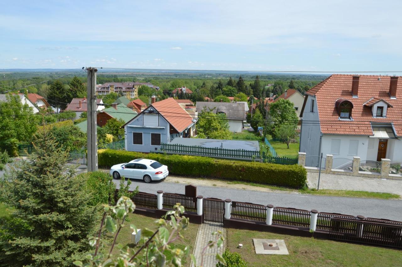 Katalin App. Zalagyoengye Apartment ซาลาคาโรส ภายนอก รูปภาพ